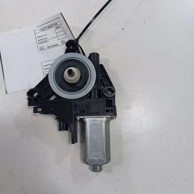 Левое заднее стекло мотор Wk кузов VIN E или F 11-22 Jeep Grand Cherokee - Изображение 1 из 4