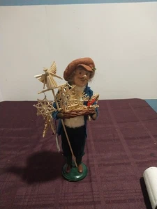 Byers Choice 2006 Cries of London Strohhalmverkäufer mit Strohhalmornamenten Lesen - Bild 1 von 9