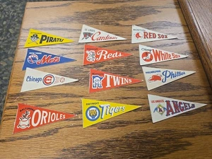 RARE LOT 12 VINTAGE 1963 FLEER POST CEREAL BASEBALL MINI PENNANT DECALS - Picture 1 of 7