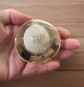 Milani Baked  Runway Eyes Eyeshadow #01 LILY WHITE Sealed - Picture 1 of 3