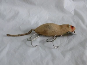 Vintage 2-3/4 Inch Flocked Heddon Meadow Mouse Fishing Lure  Lot P-709 - Picture 1 of 9
