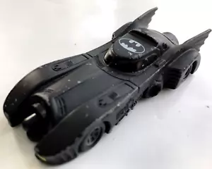 Batmobile vintage 1992 ERTL DC Comics Batman auto pressofusa scala 1:64 3 1/2" - Foto 1 di 8