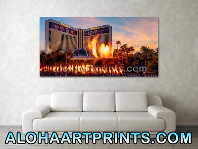 Impresión artística de The Mirage Casino Volcano at Sunset Las Vegas 18 por 36 Foto 1 de 4