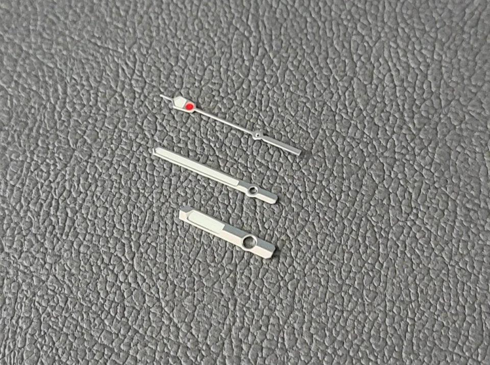 НАБОР СТРЕЛОК SPB151 СТИЛЬ СЕРЕБРО ПОЛИРОВАННЫЙ C3 / SEIKO MOD SKX SKX007 NH35 NH36 NH34 - Изображение 1 из 1