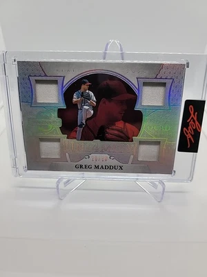 Parche cuádruple Leaf Spectacular Greg Maddux 10/10 2025 "Uni4mity" Foto 1 de 2