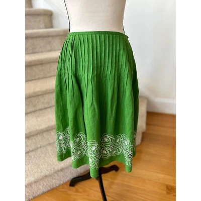 Lafayette 148 Kelly Green Linen & Floral White Embroidery Pleated A-Line Skirt - Image 1 of 4