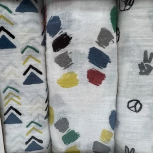 Pottery Barn Kids Muslin Swaddle Blankets Set Peace Sign Protest Modern Baby - Picture 1 of 4