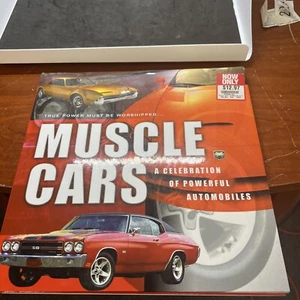 Muscle Cars : A Celebration of Powerful Automobiles Hardcover - Bild 1 von 5
