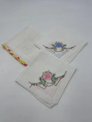 Lote De Colección 3 Pañuelos Pañuelos Hechos a Mano Bordados Crochet Foto 1 de 4