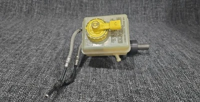 OEM VW Volkswagen 23FTE5595 MK4 Brake Master Cylinder Jetta Golf Beetle 2.0 Foto 1 de 3