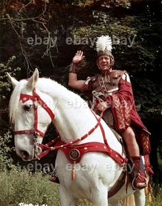 CARRY ON CLEO SID JAMES SELTENES 10 X 8 ZOLL FOTO - Bild 1 von 1