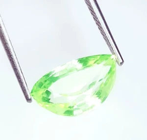 Pietra Preziosa Sciolta Certificata Peridoto Verde Chiaro Naturale 3,97 Ct Non Trattata Taglio Fantasia - Foto 1 di 11