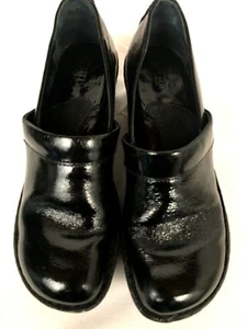 Born Women’s Black Textured Patent Leather Slip On Clogs SZ 8M - Picture 1 of 7