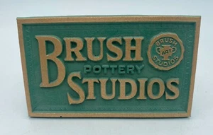 BRUSH POTTERY Store Display Händlerschild mit Ständer von Steinau Co. USA - unbenutzt - Bild 1 von 8