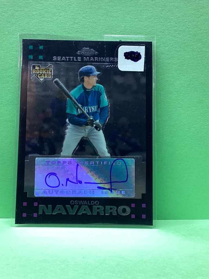 Oswaldo Navarro 2007 Topps chrome auto autograph rookie card - Image 1 of 1