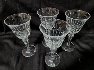 Crystal Bohemia Crystalex BOC28 4 x 6¾-inch Wine Glasses - Picture 1 of 3