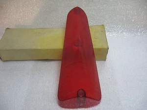 1960 PLYMOUTH RIGHT TAILLIGHT LENS NEW VINTAGE REPLACEMENT NORS - Picture 1 of 2