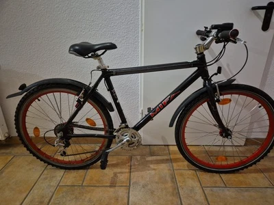 Jugendfahrrad 26 Zoll aus Aluminium mit 7 Gang Shimano Kettenschaltung - Bild 1 von 4