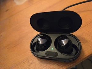 SAMSUNG GALAXY BUDS PLUS SM-R175 TRUE WIRELESS BLUETOOTH EARBUDS BLACK - Photo 1 sur 3