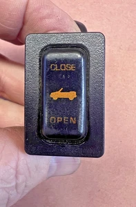 Interruptor de techo superior convertible interior Mazda RX-7 90 botón de cierre abierto 86-91 - Imagen 1 de 5