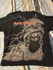 Vintage Iron Maiden Shirt, Rip On Back Of Shirt - Bild 1 von 4