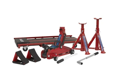 Sealey Lifting Kit 5pc 2 Tonne (Inc Jack Axle Stands Creeper Chocks & Wrench) - Image 1 of 4