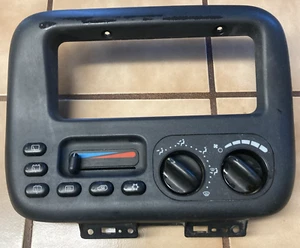 1996-2000 Dodge Caravan AC Heat Temperature Climate Control P04677615AC - Picture 1 of 2