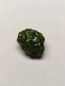 Natural Raw Green Peridot, 29.8 cts, Beautiful Gemstone from Arizona - Picture 1 of 13