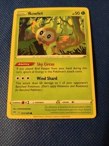 ROWLET POKEMON POKE MON JUEGO TARJETA LÁMINA 11/189 POKEMAN POCKET MONSTERS - Imagen 1 de 2