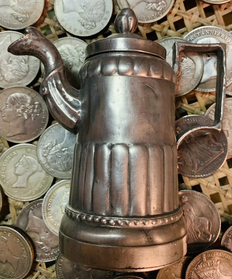 Pequeña tetera de 1800 Victoria I Era Britannia Tinware Foto 1 de 4