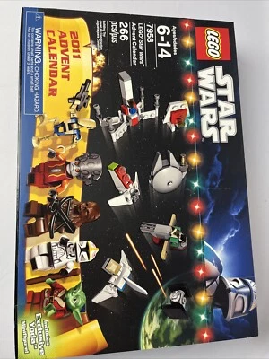 Lego 7958 STAR WARS ADVENT CALENDAR 2011 Chewbacca & Santa Yoda BRAND NEW SEALED - Image 1 of 4
