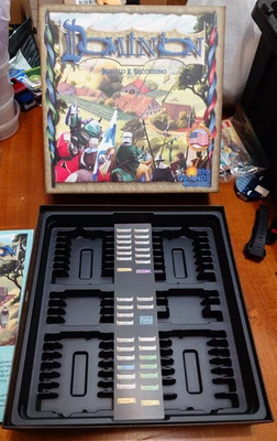 Juego de Cartas Dominion Segunda Edición de Rio Grande Games  Foto 1 de 4