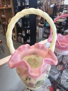 Cesta con volantes pintada birmana Fenton corazón abierto arcos firmada 1996 - Imagen 1 de 4