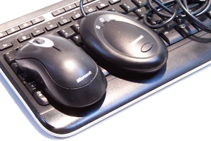 Microsoft WIRELESS Keyboard 1000 & Optical Mouse Combo Pack Black - Picture 1 of 4