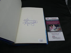 Katherine Applegate Signed 1st Edition Hardback Book Odder JSA #AH66896 - Picture 1 of 7