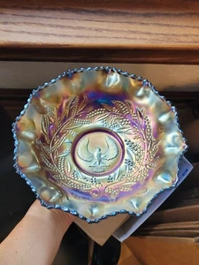 Nice Crown Crystal Carnival Glass Black Amethyst Australian Shrike Large Bowl - Picture 1 of 17