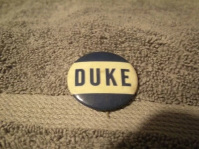1950's DUKE BLUE DEVILS VINTAGE TEAM SPIRIT BUTTON! EXTREMELY RARE! - Image 1 of 2