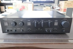 Yamaha C4 Preamplifier - Picture 1 of 8