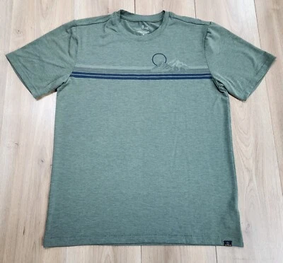 Camiseta de exterior Balance Collection para hombre talla mediana, estampado de montaña, verde militar  Foto 1 de 4