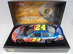 Jeff Gordon #24 DuPont Looney Tunes 2003 MC Action Elite 1/24th Nascar Diecast M - Picture 1 of 10