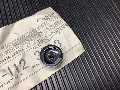 GM # 1246619 1976-84 BUICK LESABRE ELECTRA NOS FARO BISEL TODO 1976-81 COMPLETO- Foto 1 de 4