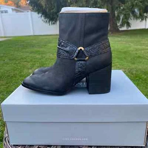 NWT/NIB Vionic Women's Carnelia Block Heel Bootie (Size 7) - Picture 1 of 12