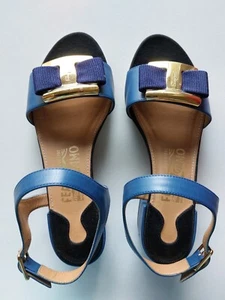FERRAGAMO Sandale Marie 3cm - Leder - blau/gold - gebraucht aber wie neue - Bild 1 von 10