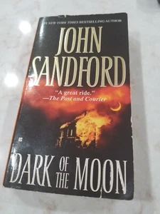 John Sandford Dark Of The Moon Virgil Flowers Paperback Book Suspense Mystery  - Picture 1 of 2
