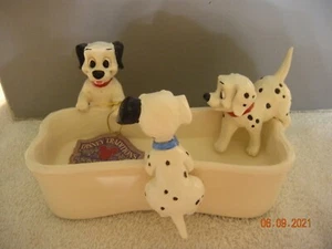 Jim Shore - Disney Traditiion -Puppy Bowl - Picture 1 of 1