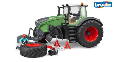 Bruder 04041 Fendt 1050 Vario with mechanic & garage equipment 1:16 toy Tractor - Image 1 of 4