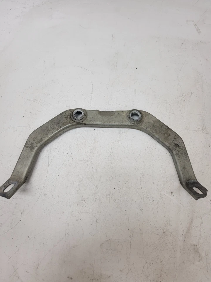 Soporte de montaje convertidor catalítico Nissan 350Z Infiniti G35 2003-2008 OEM Foto 1 de 4