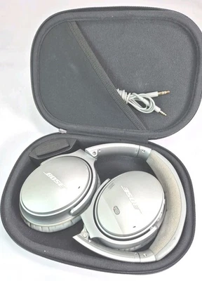 Bose QuietComfort 35 Noise Cancelling Headphones QC35 Wireless - Image 1 of 4