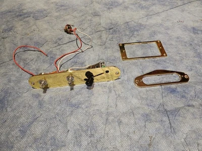Anillos de pastilla Telecaster y placa de control acabado metálico dorado con cableado de 3 vías Foto 1 de 4