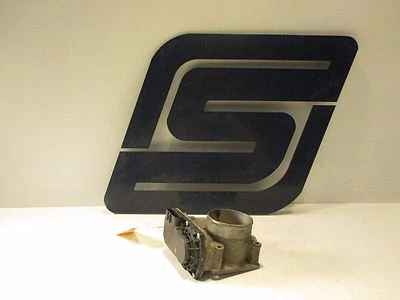 Nissan Versa S 2010 carrocería de acelerador de fábrica OEM Foto 1 de 4